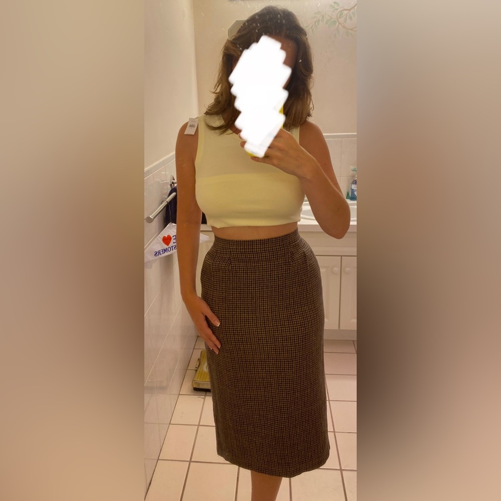 100% Lambswool Vintage Henry White Houndstooth Skirt Made in Ireland